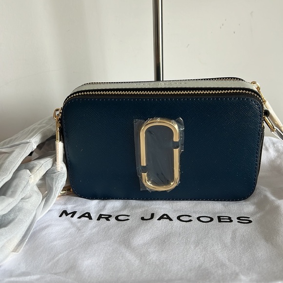 Marc Jacobs canera bag - Picture 2 of 4